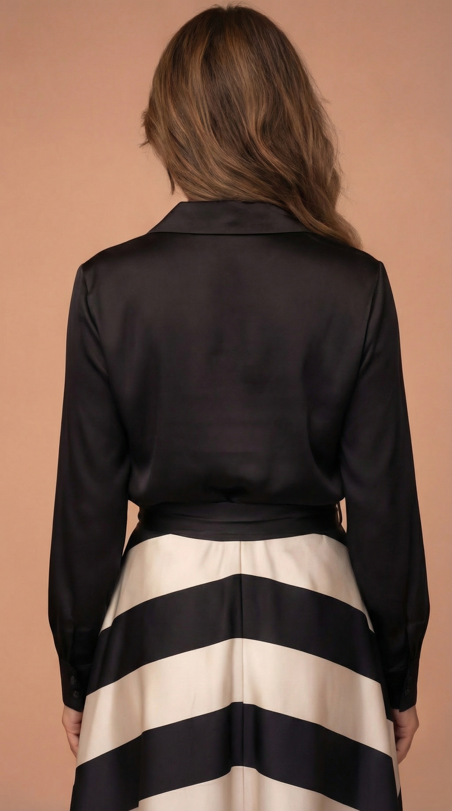 Vestido Elegante a Rayas con Lazo - Negro