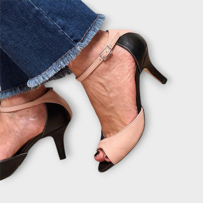 Noirella | Elegantes zapatos de salón con correa