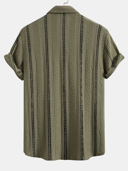 Camisa de jacquard a rayas geométricas con botones y pantalones de lino de pierna recta