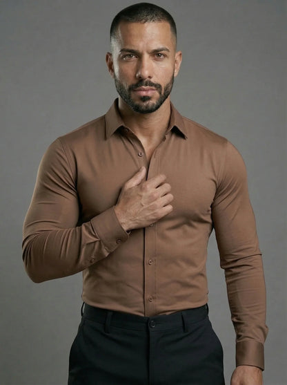 Camisa formal elástica marrón oscuro