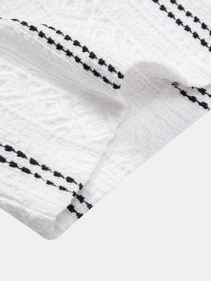Camisa de jacquard a rayas geométricas con botones y pantalones de lino de pierna recta