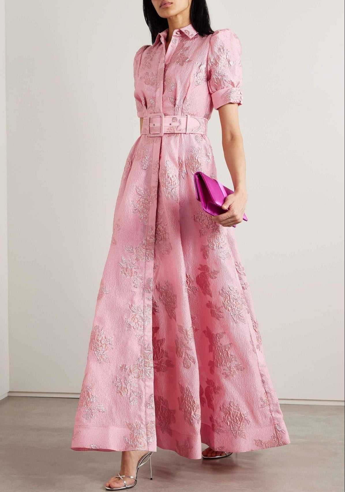 Aria™ | Vestido con Mangas Cortas