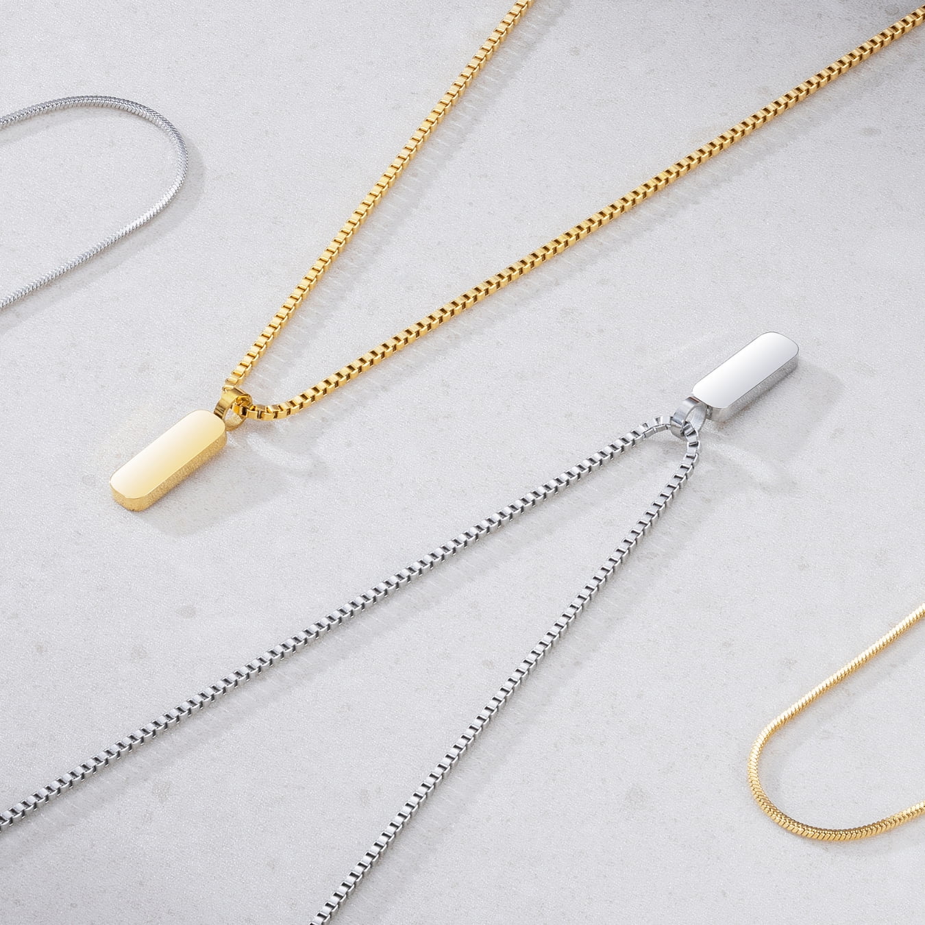 Dúo de Collares con Colgantes Minimalistas